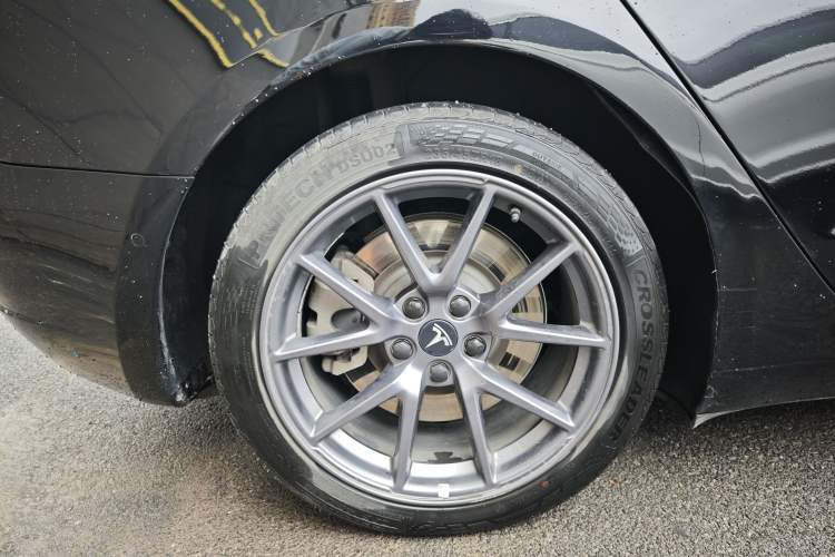 Used Tesla Model 3 2022 Rear-Wheel-Drive Version Right Rear Wheel Hub