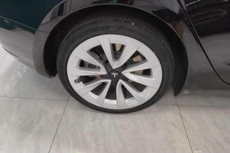Used Tesla Model 3 2022 Rear-Wheel-Drive Version Right Rear Wheel Hub