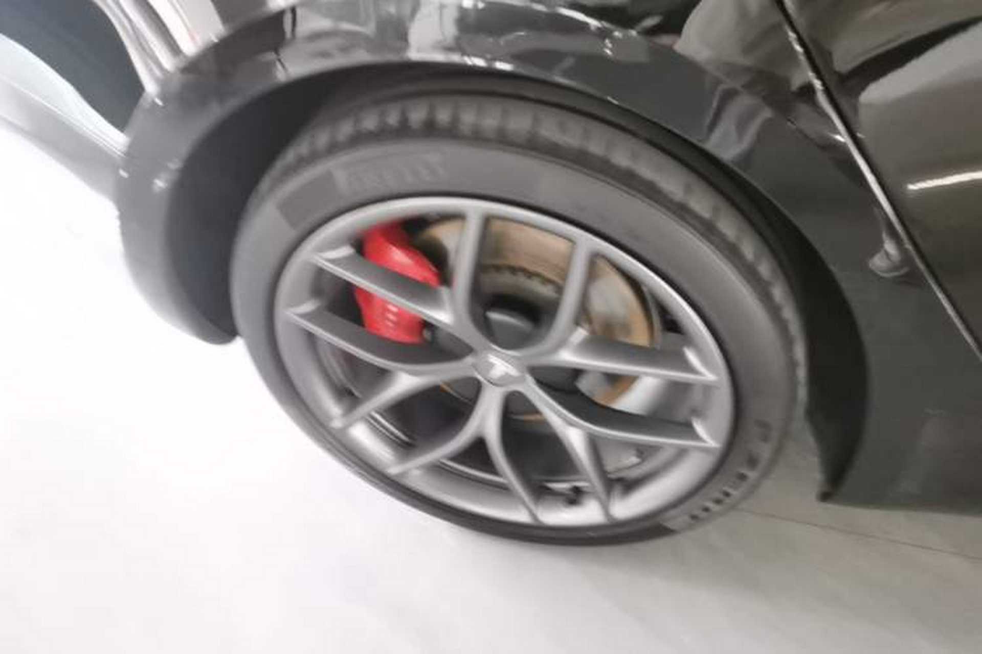 Used Tesla Model 3 2022 Performance High-Performance All-Wheel-Drive Version Right Rear Wheel Hub