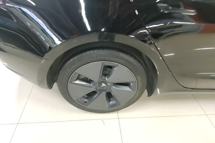 Used Tesla Model 3 2022 Rear-Wheel-Drive Version Right Rear Wheel Hub