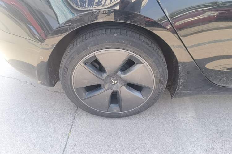 Used Tesla Model 3 2022 Rear-Wheel-Drive Version Right Rear Wheel Hub