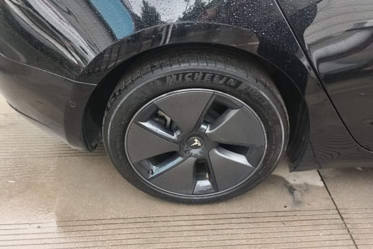 Used Tesla Model 3 2022 Rear-Wheel-Drive Version Right Rear Wheel Hub