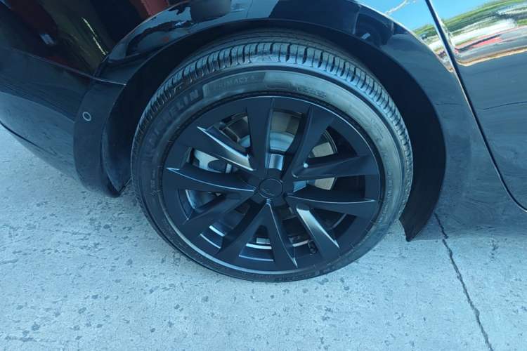 Used Tesla Model 3 2022 Rear-Wheel-Drive Version Right Rear Wheel Hub