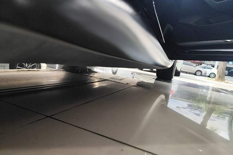 Used Tesla Model 3 2022 Rear-Wheel-Drive Version Right Side Sill