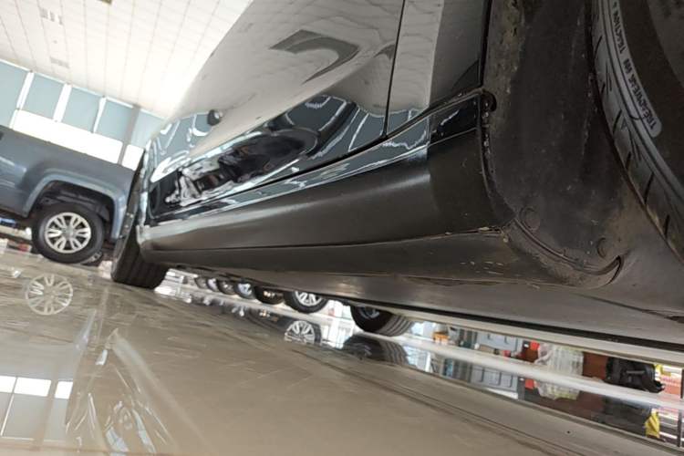 Used Tesla Model 3 2022 Rear-Wheel-Drive Version Right Side Sill