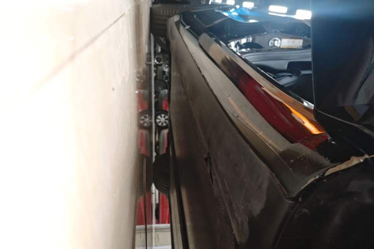 Used Tesla Model 3 2022 Rear-Wheel-Drive Version Right Side Sill