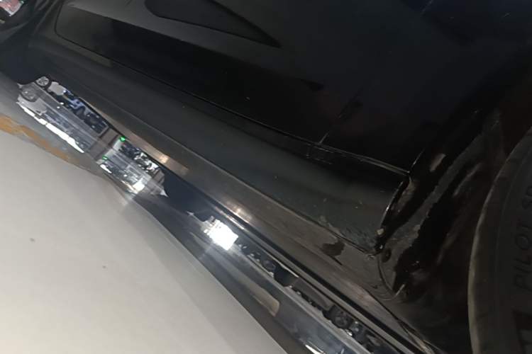 Used Tesla Model 3 2022 Rear-Wheel-Drive Version Right Side Sill