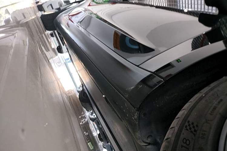 Used Tesla Model 3 2022 Rear-Wheel-Drive Version Right Side Sill