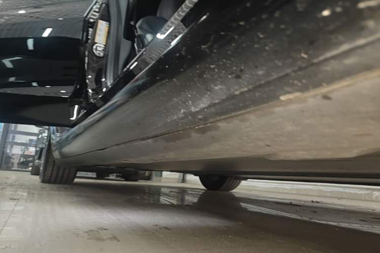 Used Tesla Model 3 2022 Rear-Wheel-Drive Version Right Side Sill