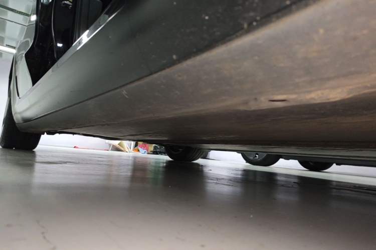 Used Tesla Model 3 2022 Rear-Wheel-Drive Version Right Side Sill