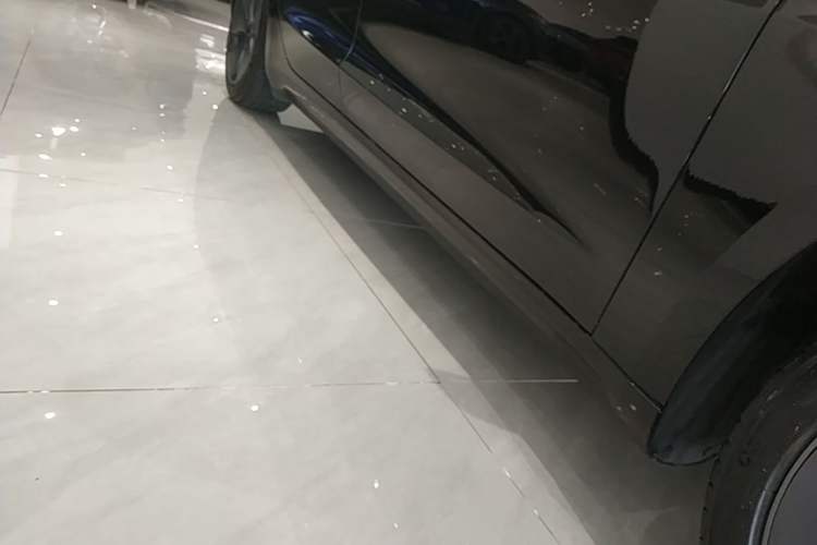 Used Tesla Model 3 2022 Rear-Wheel-Drive Version Right Side Sill