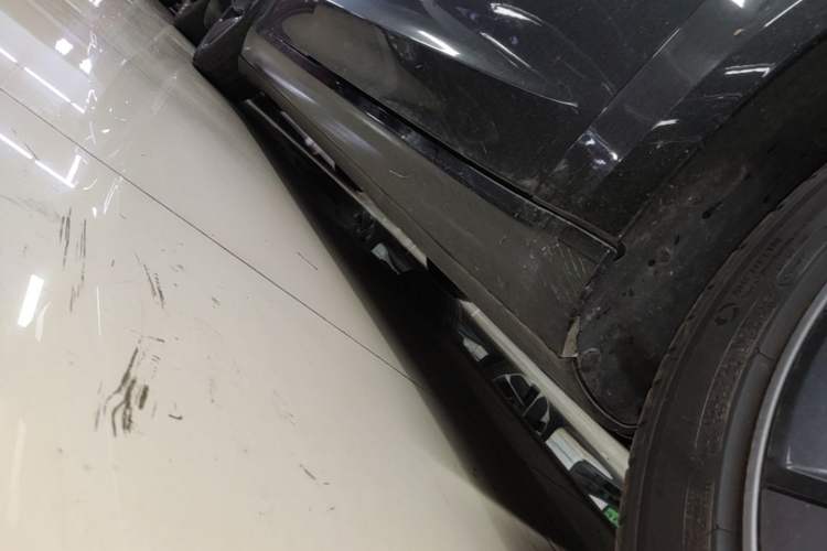 Used Tesla Model 3 2022 Rear-Wheel-Drive Version Right Side Sill