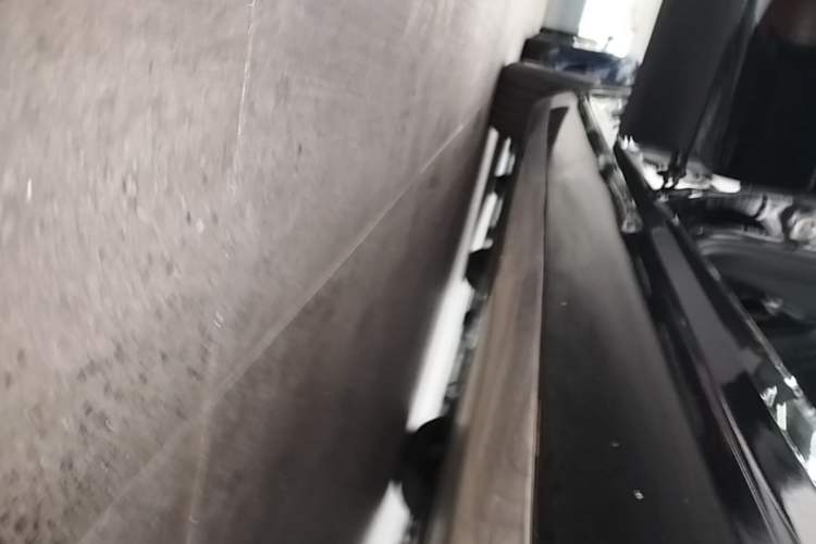 Used Tesla Model 3 2022 Rear-Wheel-Drive Version Right Side Sill