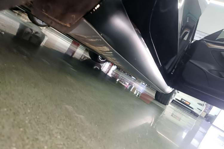 Used Tesla Model 3 2022 Rear-Wheel-Drive Version Right Side Sill