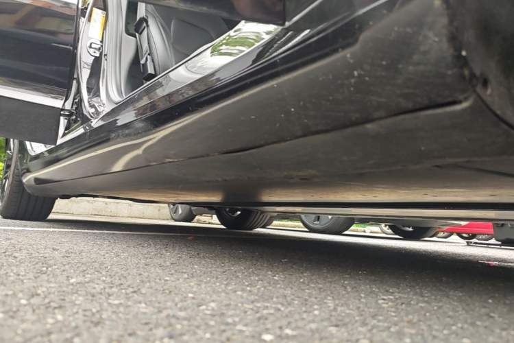 Used Tesla Model 3 2022 Rear-Wheel-Drive Version Right Side Sill