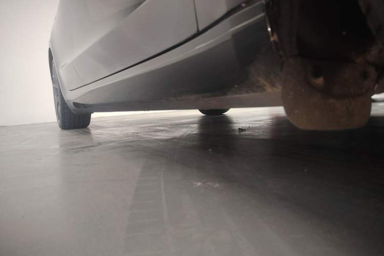 Used Tesla Model 3 2022 Performance High-Performance All-Wheel-Drive Version Right Side Sill