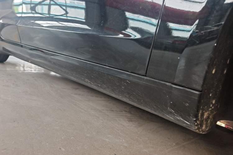 Used Tesla Model 3 2022 Rear-Wheel-Drive Version Right Side Sill
