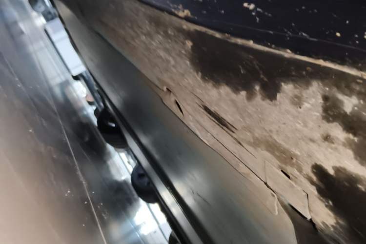 Used Tesla Model 3 2022 Rear-Wheel-Drive Version Right Side Sill