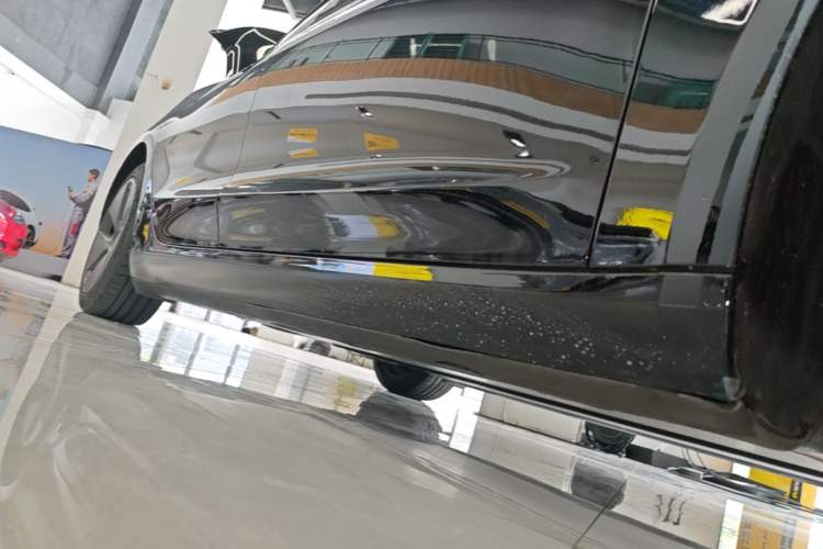 Used Tesla Model 3 2022 Rear-Wheel-Drive Version Right Side Sill