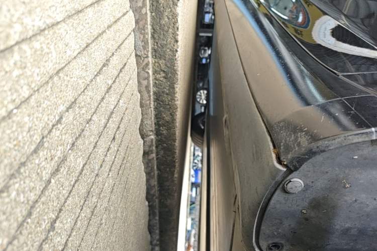 Used Tesla Model 3 2022 Rear-Wheel-Drive Version Right Side Sill