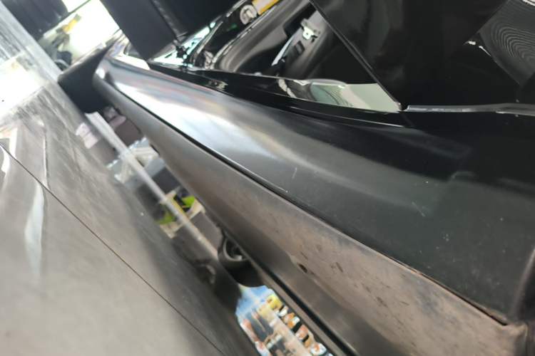 Used Tesla Model 3 2022 Rear-Wheel-Drive Version Right Side Sill