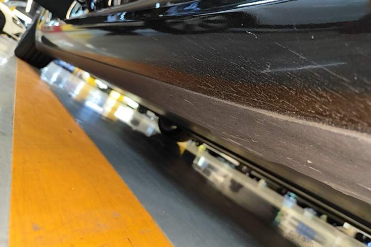Used Tesla Model 3 2022 Performance High-Performance All-Wheel-Drive Version Right Side Sill
