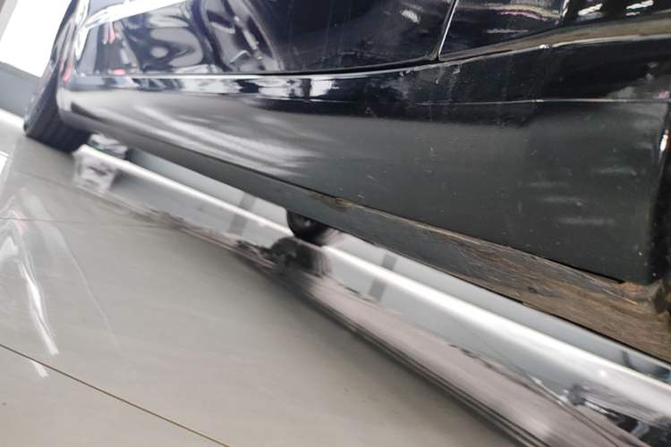 Used Tesla Model 3 2022 Rear-Wheel-Drive Version Right Side Sill