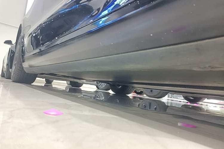 Used Tesla Model 3 2022 Rear-Wheel-Drive Version Right Side Sill