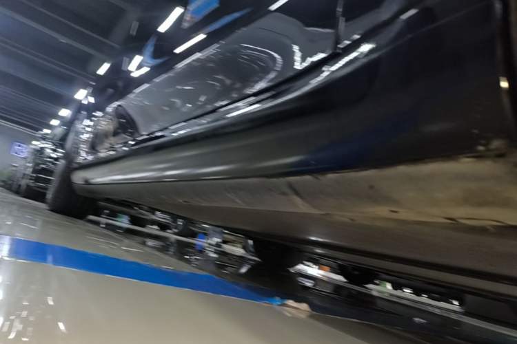 Used Tesla Model 3 2022 Rear-Wheel-Drive Version Right Side Sill