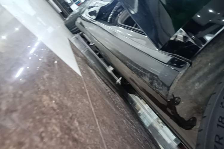 Used Tesla Model 3 2022 Rear-Wheel-Drive Version Right Side Sill