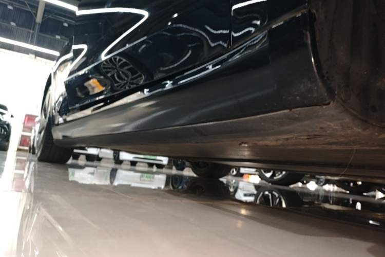 Used Tesla Model 3 2022 Rear-Wheel-Drive Version Right Side Sill