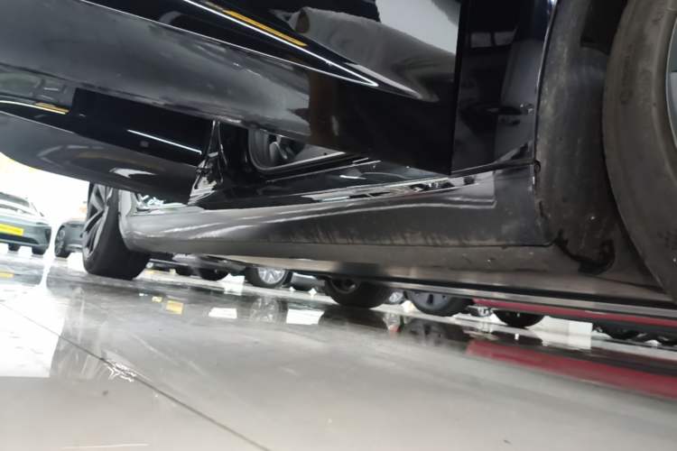 Used Tesla Model 3 2022 Rear-Wheel-Drive Version Right Side Sill