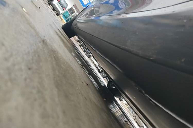 Used Tesla Model 3 2022 Rear-Wheel-Drive Version Right Side Sill