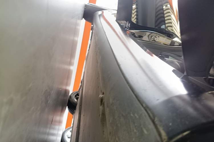 Used Tesla Model 3 2022 Rear-Wheel-Drive Version Right Side Sill