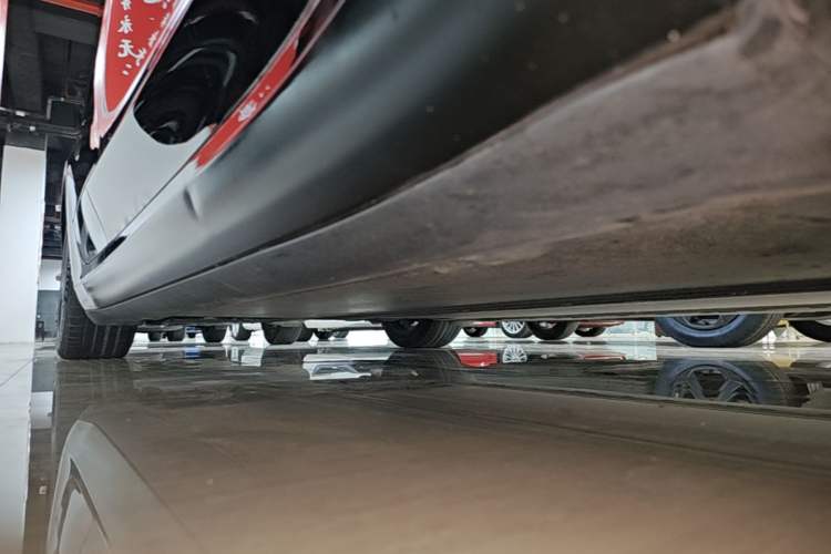 Used Tesla Model 3 2022 Rear-Wheel-Drive Version Right Side Sill