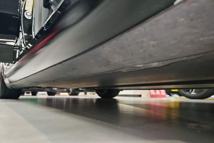 Used Tesla Model 3 2022 Rear-Wheel-Drive Version Right Side Sill