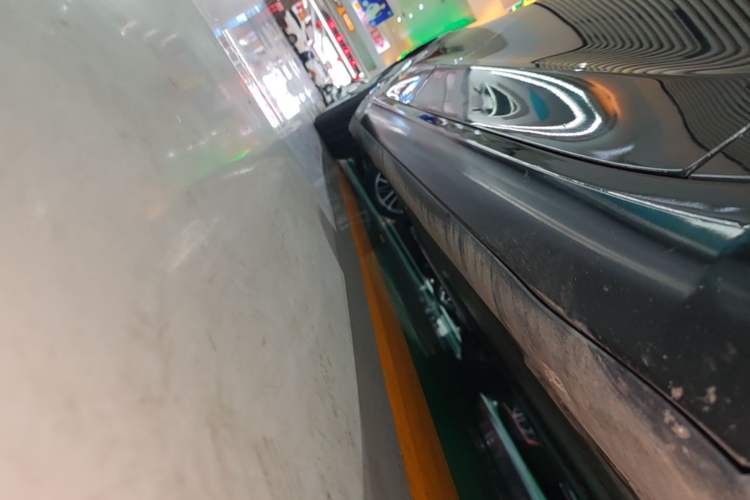 Used Tesla Model 3 2022 Rear-Wheel-Drive Version Right Side Sill