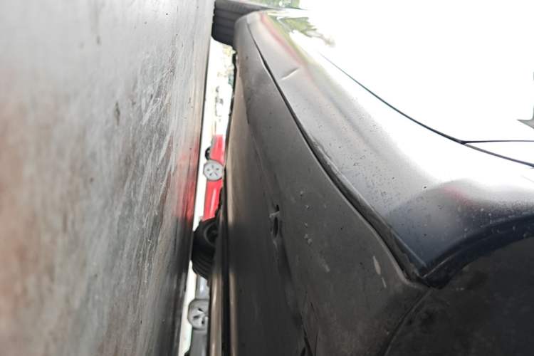 Used Tesla Model 3 2022 Rear-Wheel-Drive Version Right Side Sill