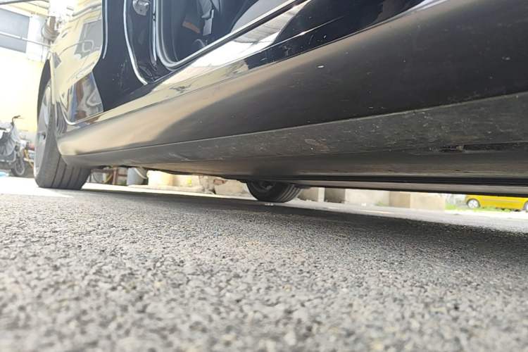 Used Tesla Model 3 2022 Rear-Wheel-Drive Version Right Side Sill
