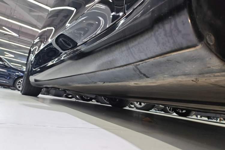 Used Tesla Model 3 2022 Rear-Wheel-Drive Version Right Side Sill