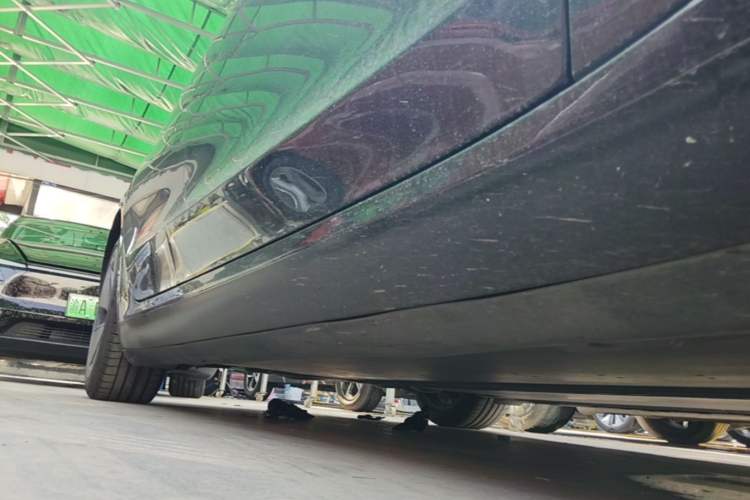 Used Tesla Model 3 2022 Rear-Wheel-Drive Version Right Side Sill