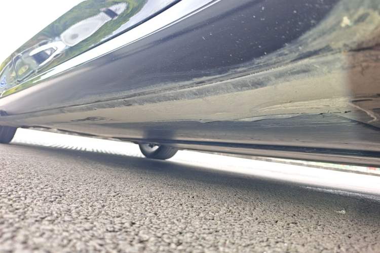 Used Tesla Model 3 2022 Performance High-Performance All-Wheel-Drive Version Right Side Sill