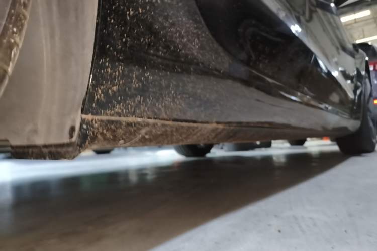 Used Tesla Model 3 2022 Rear-Wheel-Drive Version Right Side Sill