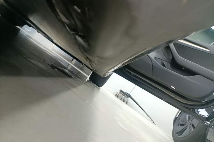 Used Tesla Model 3 2022 Rear-Wheel-Drive Version Right Side Sill