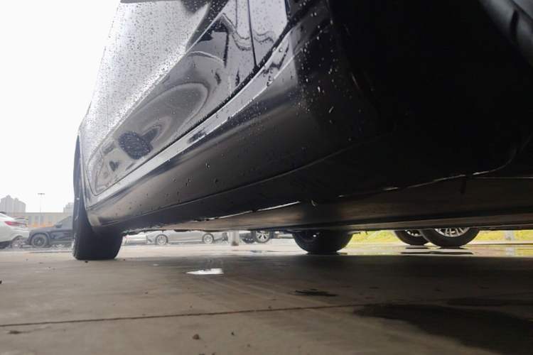 Used Tesla Model 3 2022 Rear-Wheel-Drive Version Right Side Sill