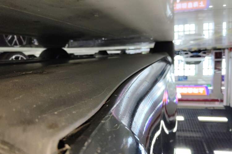 Used Tesla Model 3 2022 Rear-Wheel-Drive Version Right Side Sill