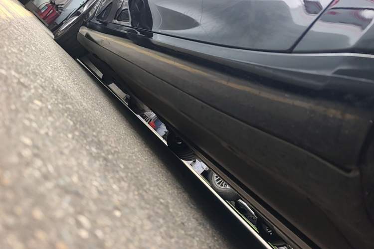Used Tesla Model 3 2022 Rear-Wheel-Drive Version Right Side Sill