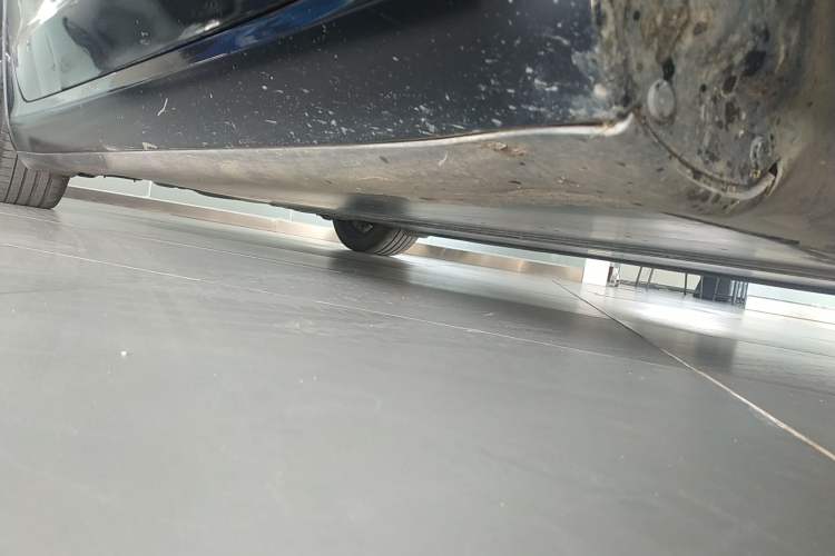 Used Tesla Model 3 2022 Rear-Wheel-Drive Version Right Side Sill