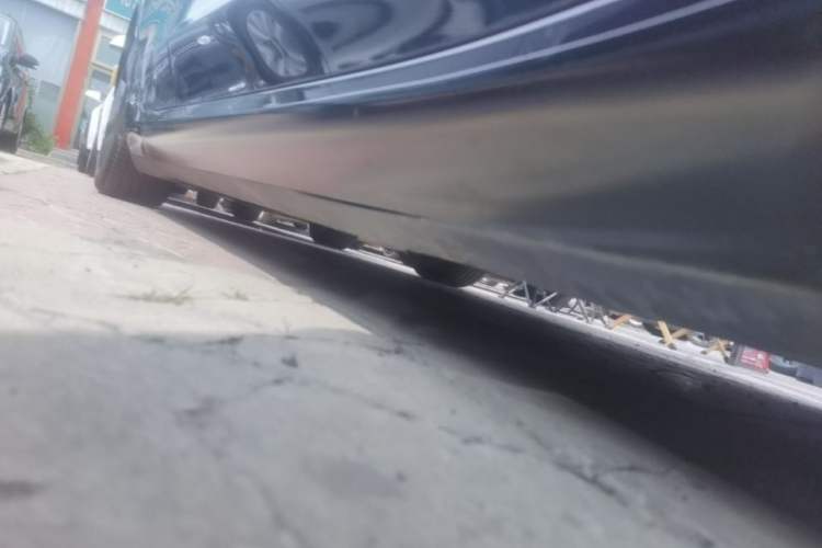 Used Tesla Model 3 2022 Rear-Wheel-Drive Version Right Side Sill