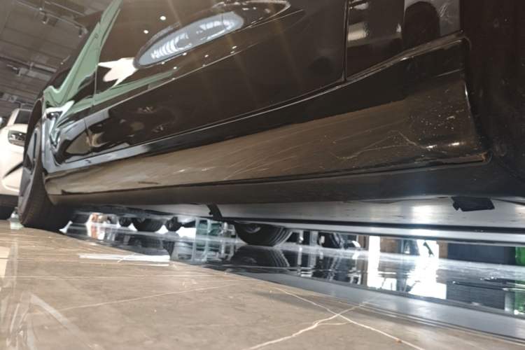 Used Tesla Model 3 2022 Rear-Wheel-Drive Version Right Side Sill